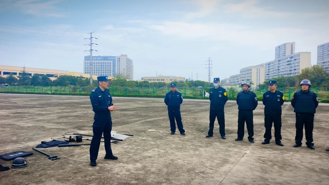 防暴器材实操培训,jc聚彩筑牢安全铜墙铁壁!